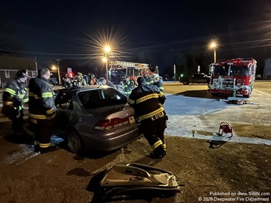 Deepwater Fire Conducts Vehicle Rescue Training
