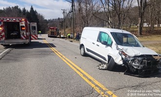 Three-Vehicle Crash in Bantam Involving Entrapment