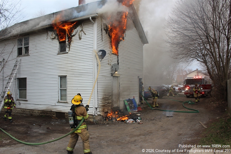 Multi-Unit Response to Fatal Erie Fire