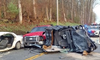 4 Car Accident with Two Trapped in Franklin