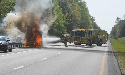 Chesterfield knocks vehicle fire on busy highway
