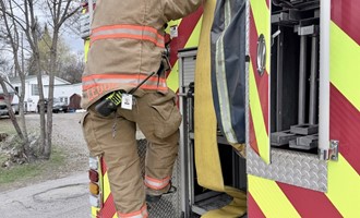 Heroic Neighbor Averts Disaster in Mobile Home Fire