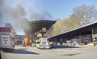 QUICK-ACTION RESPONSE PREVENTS FIRE SPREAD AT BUILDING SUPPLY YARD
