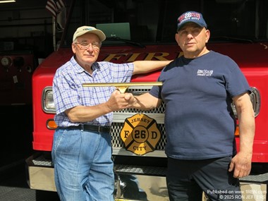 GONG CLUB NEIGHBOR IS “THE SQUEEGEE MAN” HERO