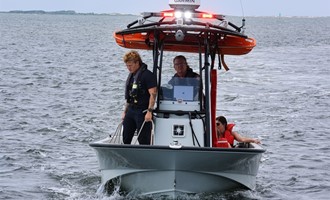 Midway Fire District Boat 35 Rescue four from Sinking Boat