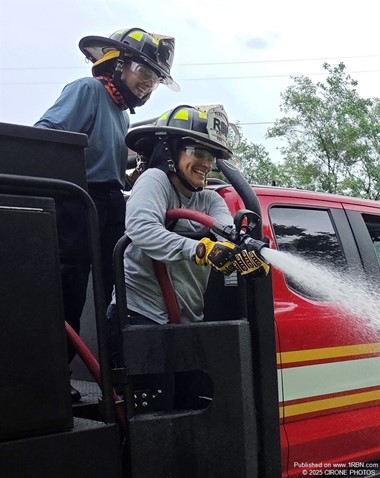 FLANDERS FIREFIGHTERS MAYRA GARCIA & LAURA BELTRAN TORRES