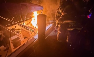 Marine 26 Responds to Early Morning Boat Fire