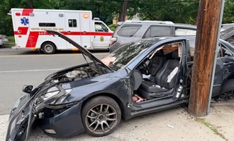 Center Moriches Firefighters Use Jaws of Life at Crash