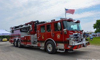 Wells Fire Participates in Harbor Fest