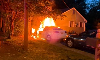 Vehicle Fire Quickly Contained in Cedar Glen West