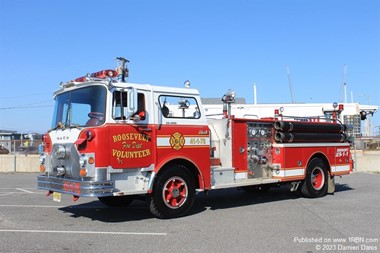 Roosevelt 1970 Mack CF pumper