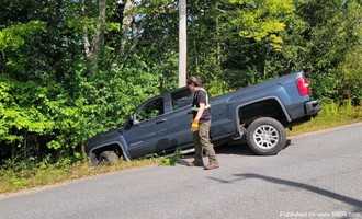 Alna Firefighters Responded to Vehicle Crash on Cross Road