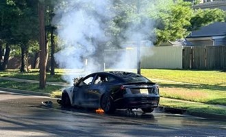 Two-Hour EV Operation: Fire Crews Contain Battery Blaze and Submerge Vehicle for Safe Transport