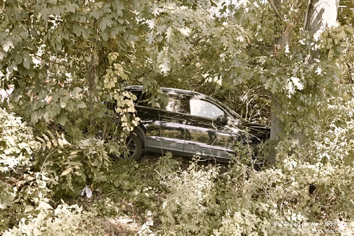 Vehicle off roadway 