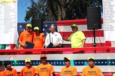 A Hometown Hero Organizes Volunteers to Serve Community