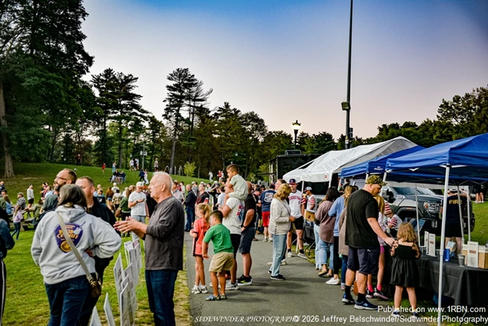 Large crowds at the event for Higgin