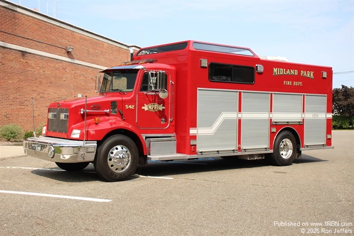 Midland Park has placed into service a 1999 Peterbilt/Custom fire heavy rescue that saw original duty in Glen Rock. It received upgrade work by Valtek.