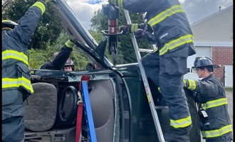Group 4 Sharpens Vehicle Extrication Skills