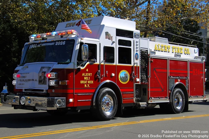 Great Neck Alert Fire Company Engine 824