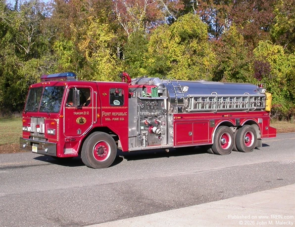Port Republic Tank-21-2, 1991 Peterbilt 320/S & S 1500.3000.