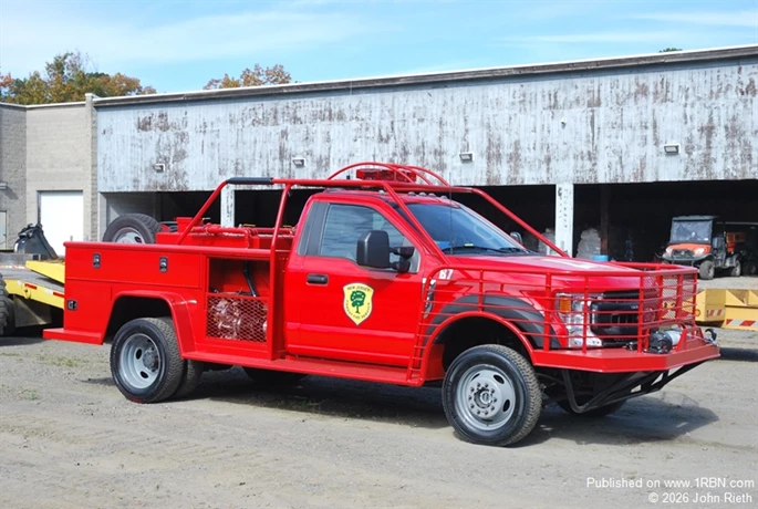 New Jersey Forest Fire Service recently delivered 2022 Ford F-450/Knaphide/NJFFS 250/250   Engine B7 a Type 6x engine.