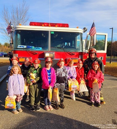 Lee Fire Rescue Goes To School