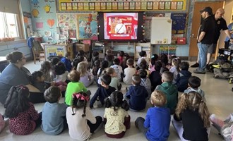 Franklin Square Firefighters Teach Safety to John Street Kindergartners.