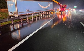 Merrimack Fire Rescue Contain Major Diesel Spill on Turnpike