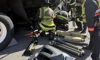 Nashua Fire Rescue Responds to Serious Crash on F.E. Everett Turnpike