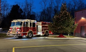 Canton Fire & EMS Joins Simsbury Celebrates Parade