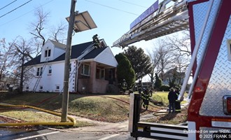 Magnolia Firefighters Contain Two-Story Dwelling Fire on S. Warwick Road