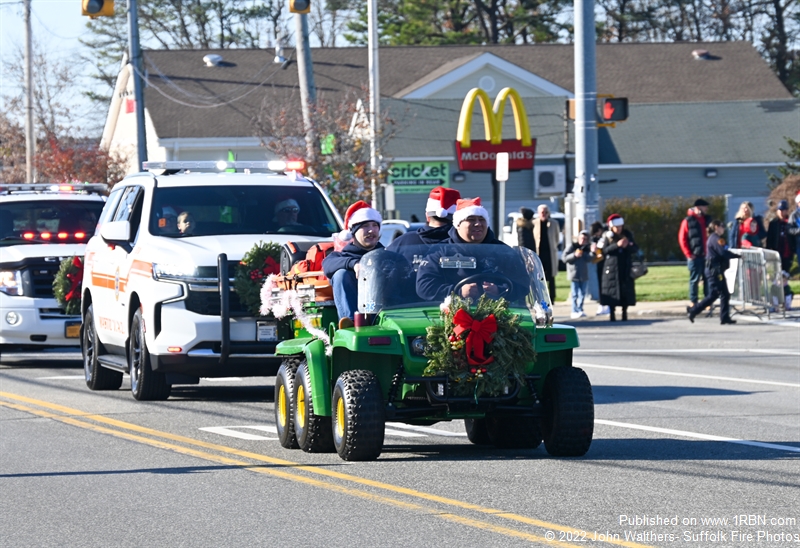 Mastic Shirley Christmas parade