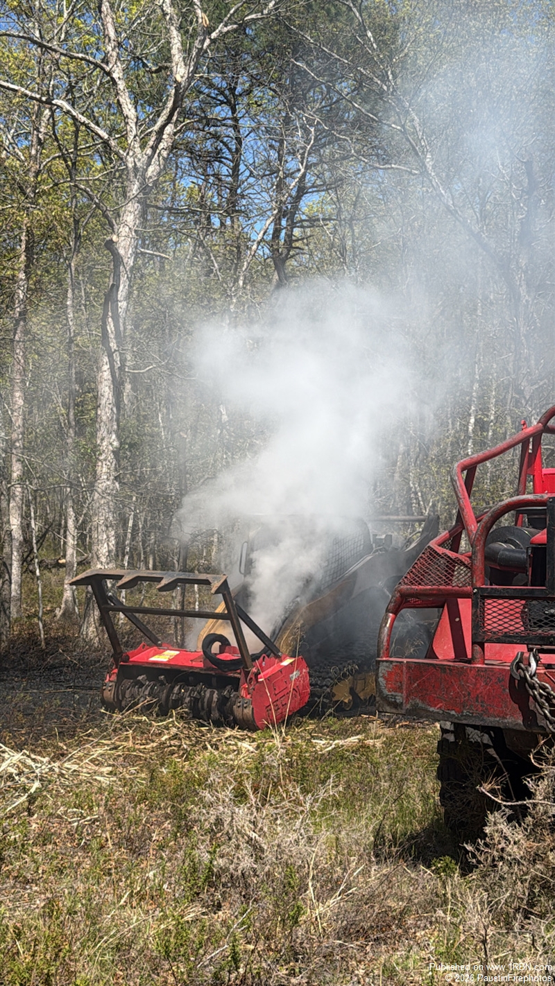 Crews Contain Fully Involved Bobcat Fire in Woodland Area