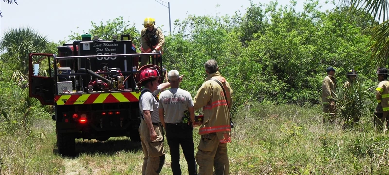 SOUTHERN MANATEE FIRE TACKLES TOUGH BRUSH FIRE