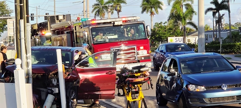 CAR VS POLE IN CEDAR HAMMOCK