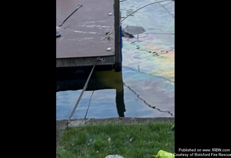 Firefighters Responded to Boat That Sank and Leaked Fuel